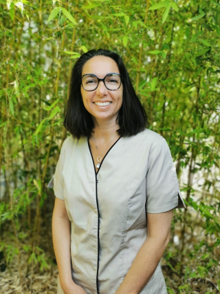 Amandine Assistante dentaire qualifiée Une bague décollée ? Un gâteau rapporté!