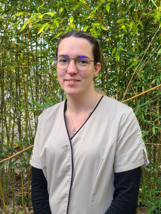 Audrey Assistante dentaire qualifiée Reservée et précise, son sérieux toujours maitrise.